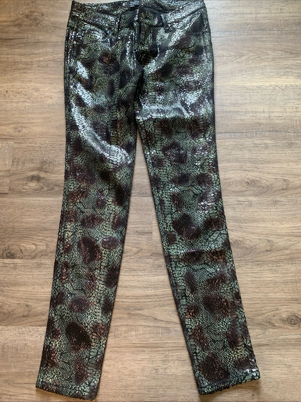 Women's Tripp NYC Textured Metallic Green and Black Snake-Print Pants Sz 26/3